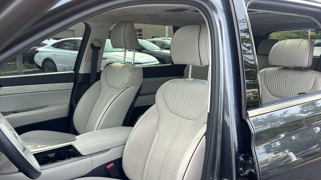 used 2024 Hyundai Palisade car, priced at $40,197