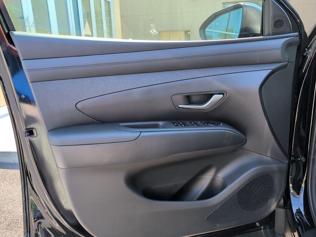 new 2025 Hyundai TUCSON Hybrid car, priced at $35,289