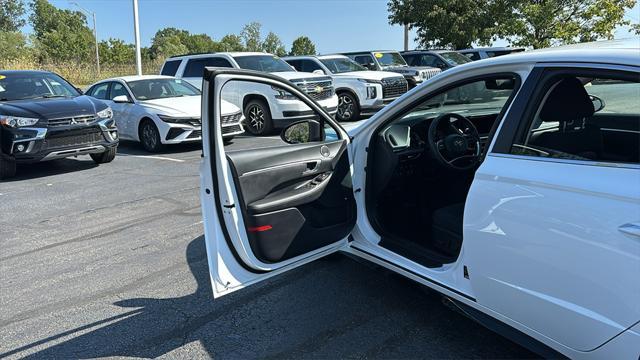 used 2023 Hyundai Sonata Hybrid car, priced at $26,186