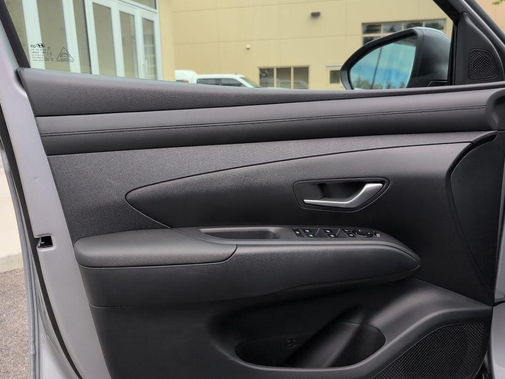 new 2025 Hyundai TUCSON Hybrid car, priced at $35,072