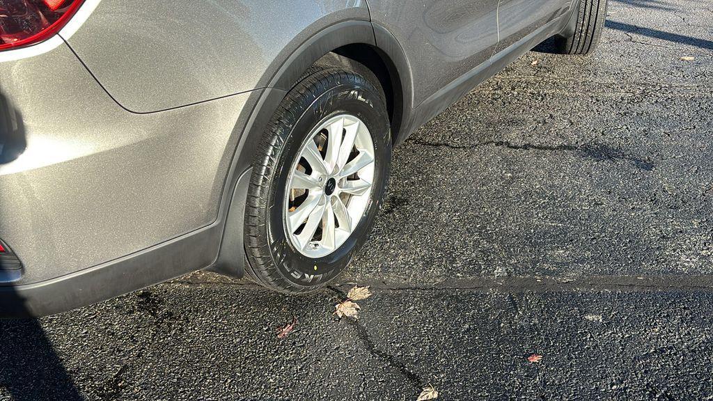 used 2019 Kia Sorento car, priced at $10,661