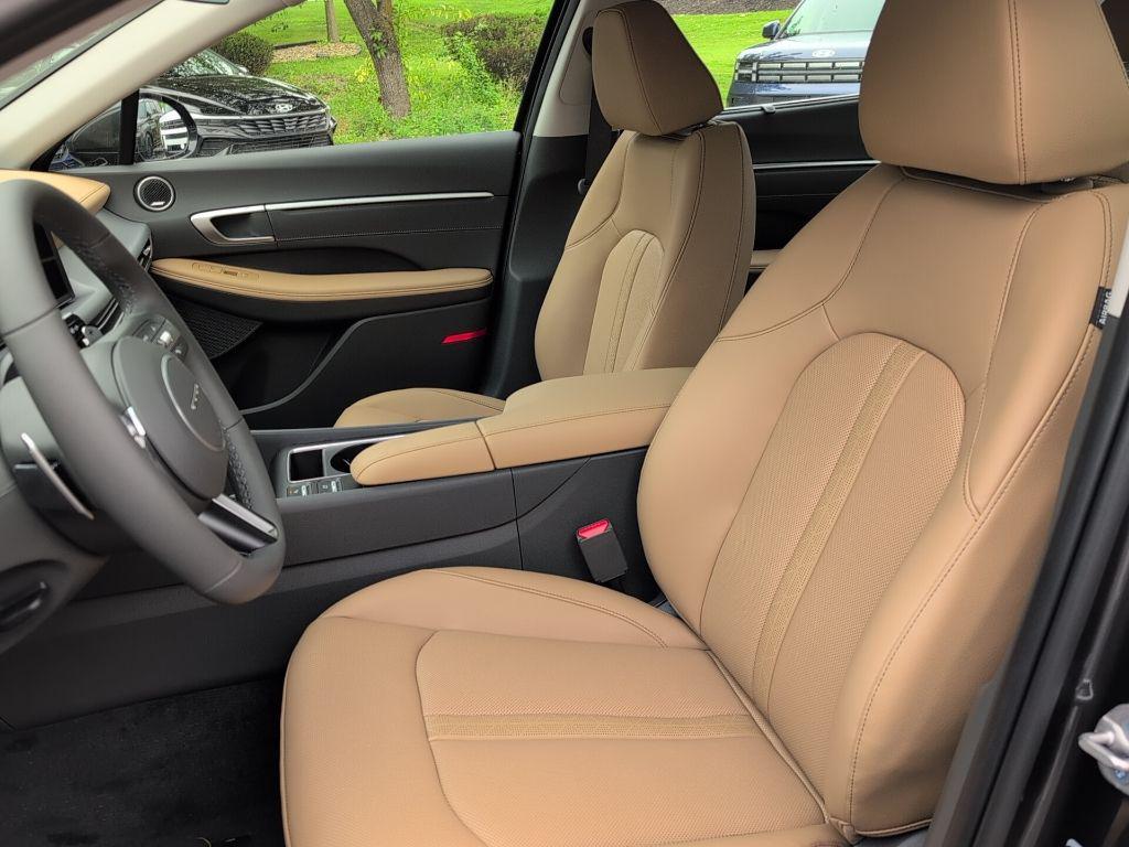 new 2025 Hyundai Sonata Hybrid car, priced at $36,263