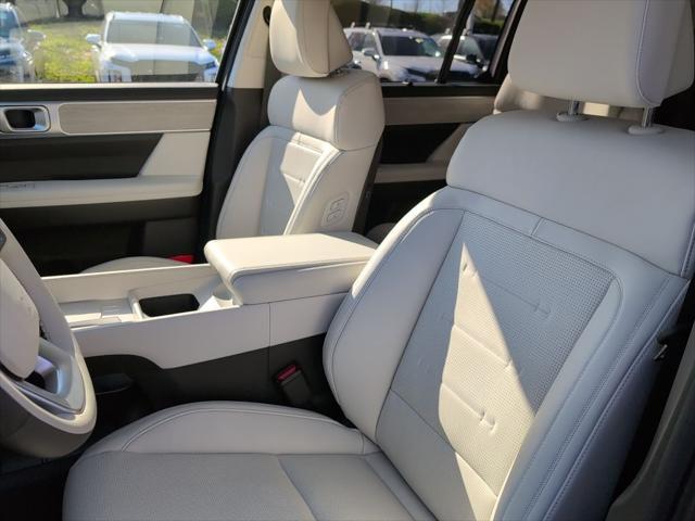new 2025 Hyundai SANTA FE HEV car, priced at $48,704
