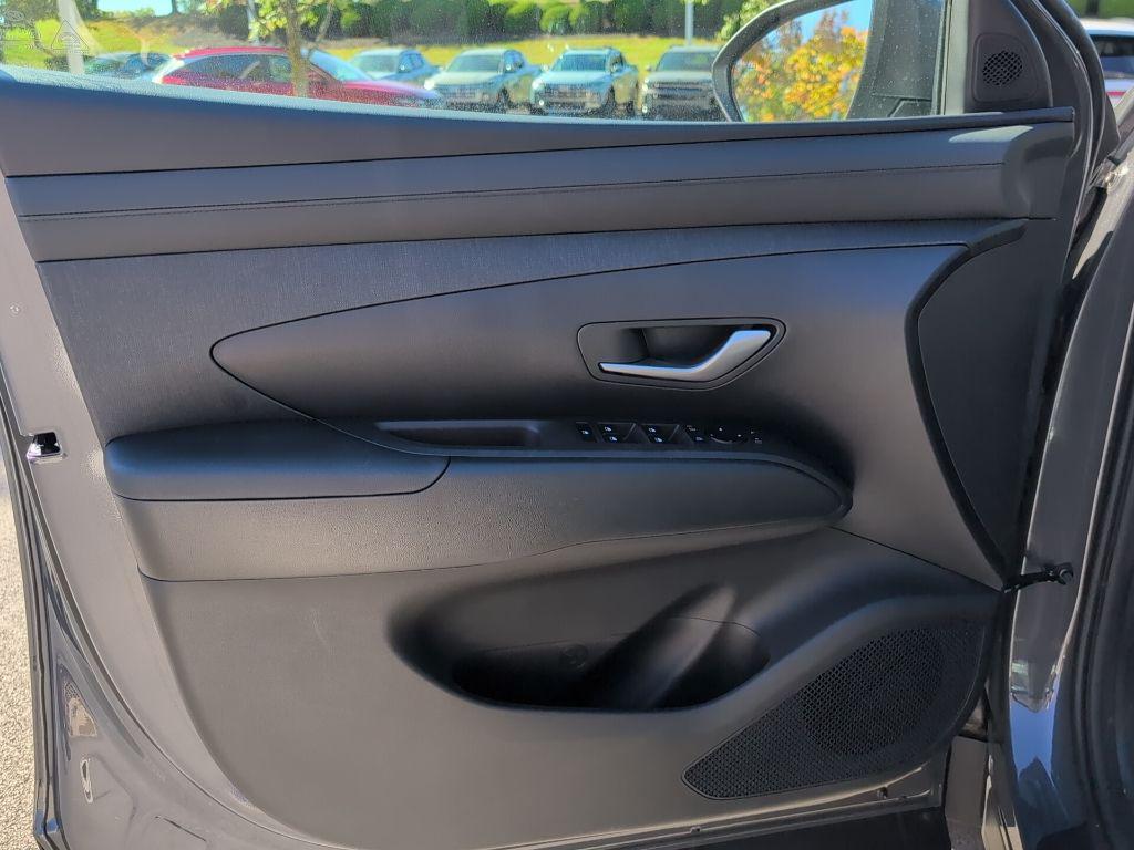 new 2026 Hyundai TUCSON Hybrid car, priced at $35,255