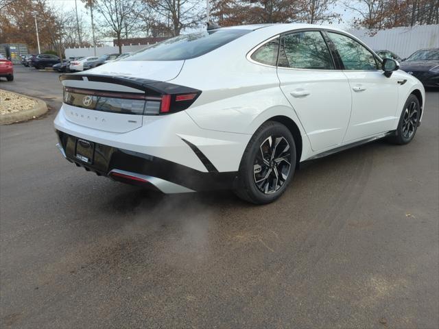 new 2024 Hyundai Sonata car, priced at $28,105