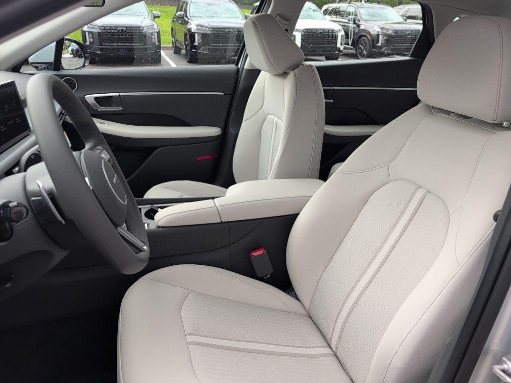 new 2025 Hyundai Sonata car, priced at $28,214