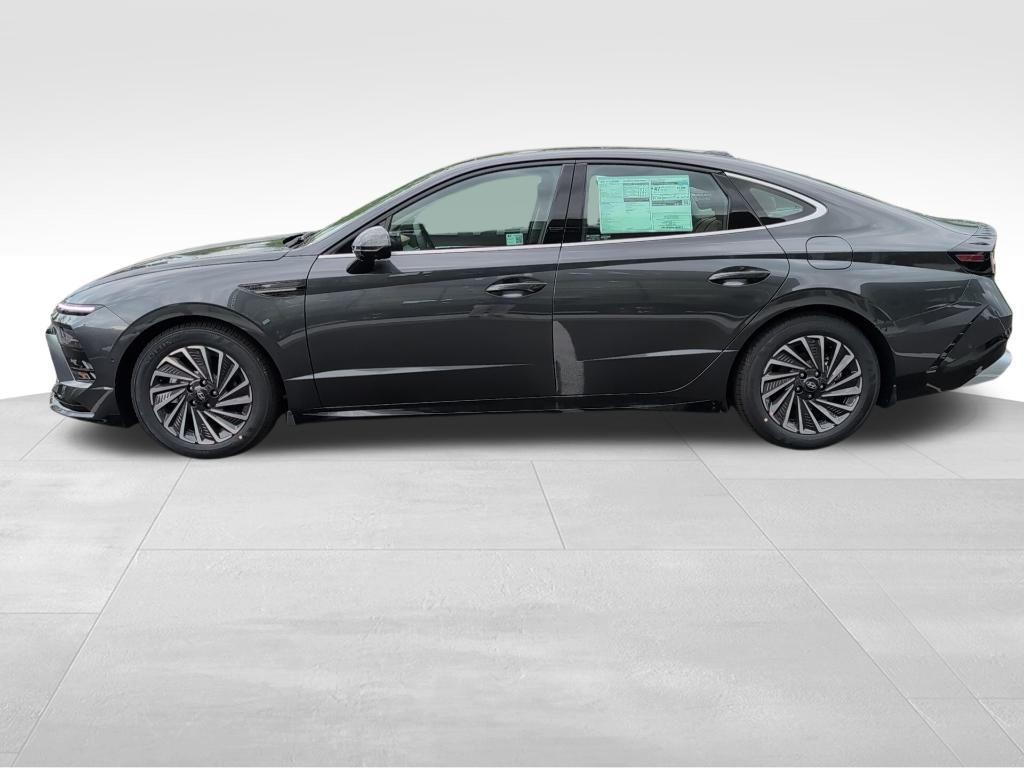 new 2025 Hyundai Sonata Hybrid car, priced at $36,260