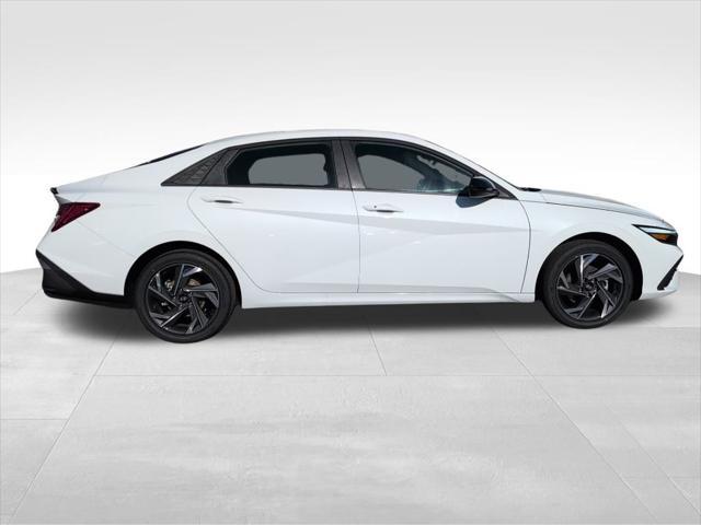 new 2025 Hyundai Elantra car, priced at $27,828