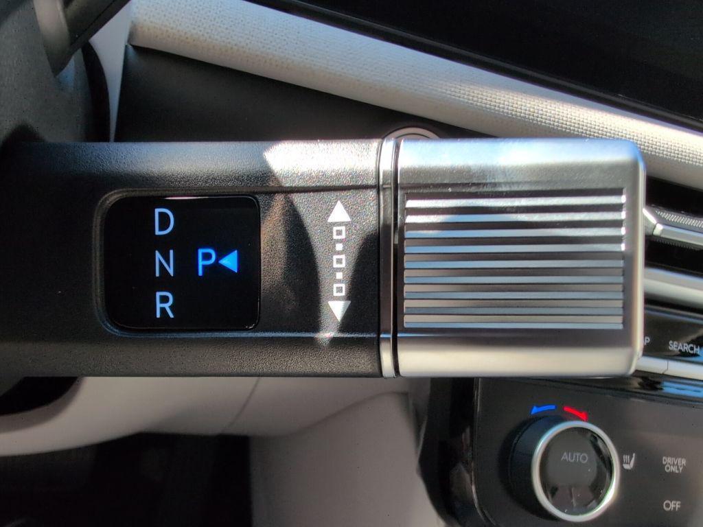 new 2025 Hyundai TUCSON Hybrid car, priced at $35,300