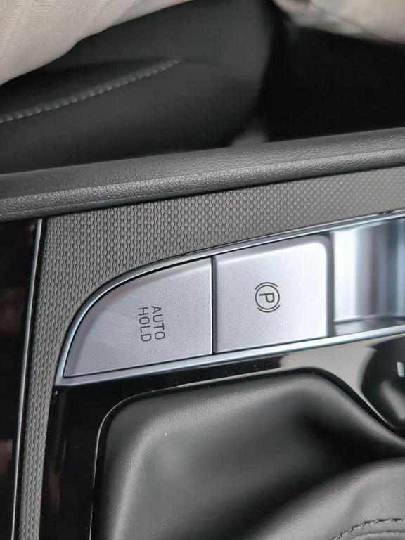 new 2025 Hyundai ELANTRA HEV car, priced at $23,678