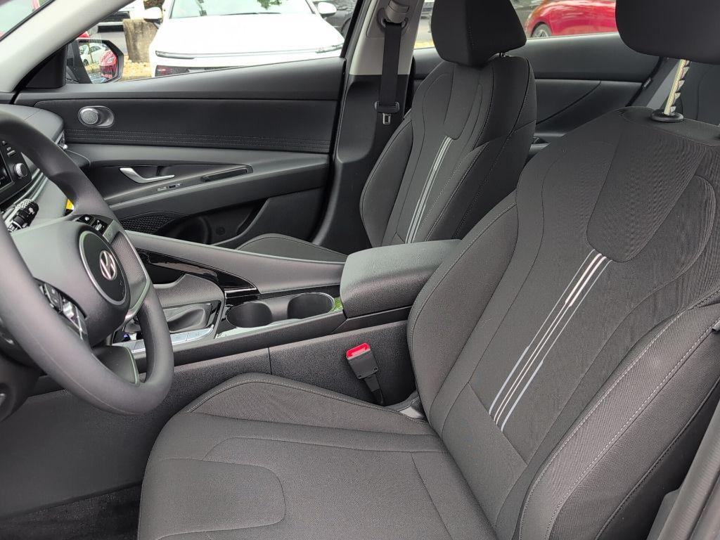 new 2025 Hyundai ELANTRA HEV car, priced at $23,678
