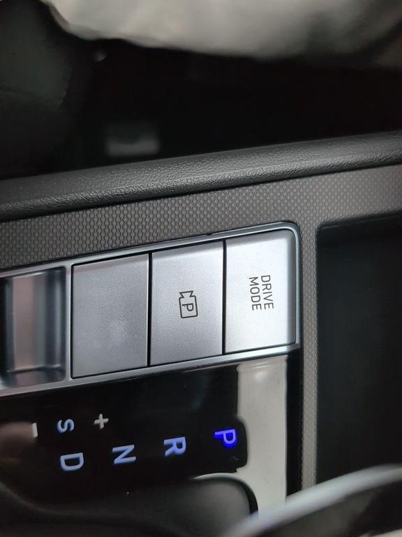 new 2025 Hyundai ELANTRA HEV car, priced at $23,678