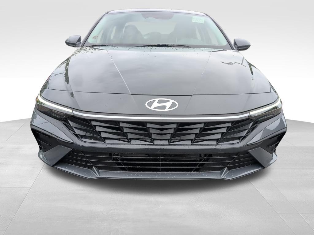 new 2025 Hyundai ELANTRA HEV car, priced at $23,678