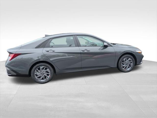 new 2025 Hyundai ELANTRA HEV car, priced at $23,928
