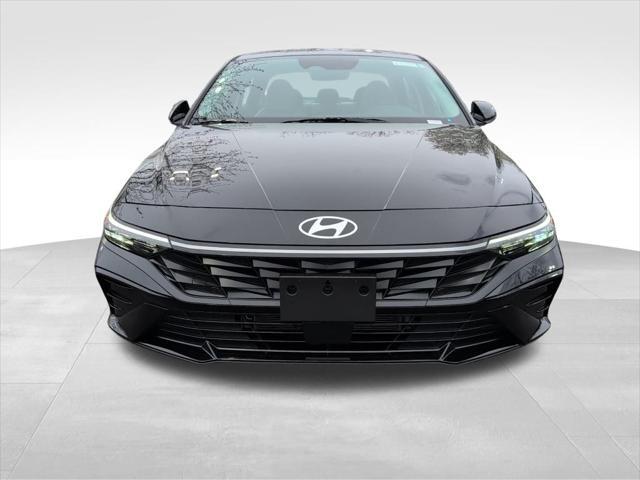 new 2025 Hyundai Elantra car, priced at $30,243