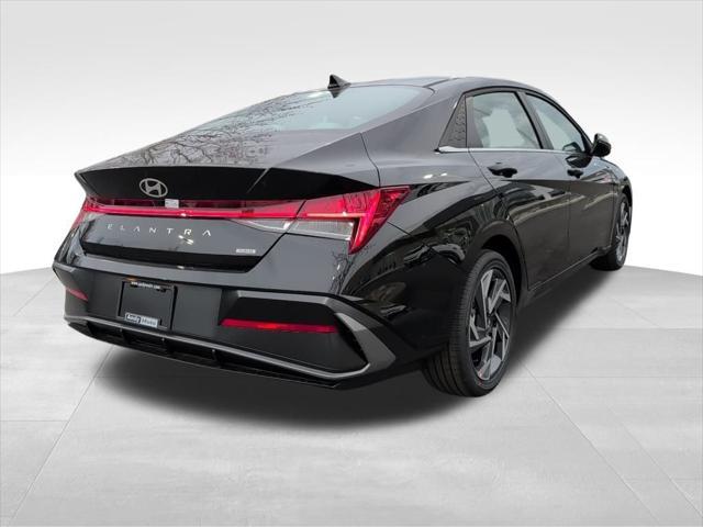 new 2025 Hyundai Elantra car, priced at $30,243