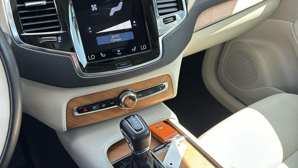 used 2022 Volvo XC90 car, priced at $34,109