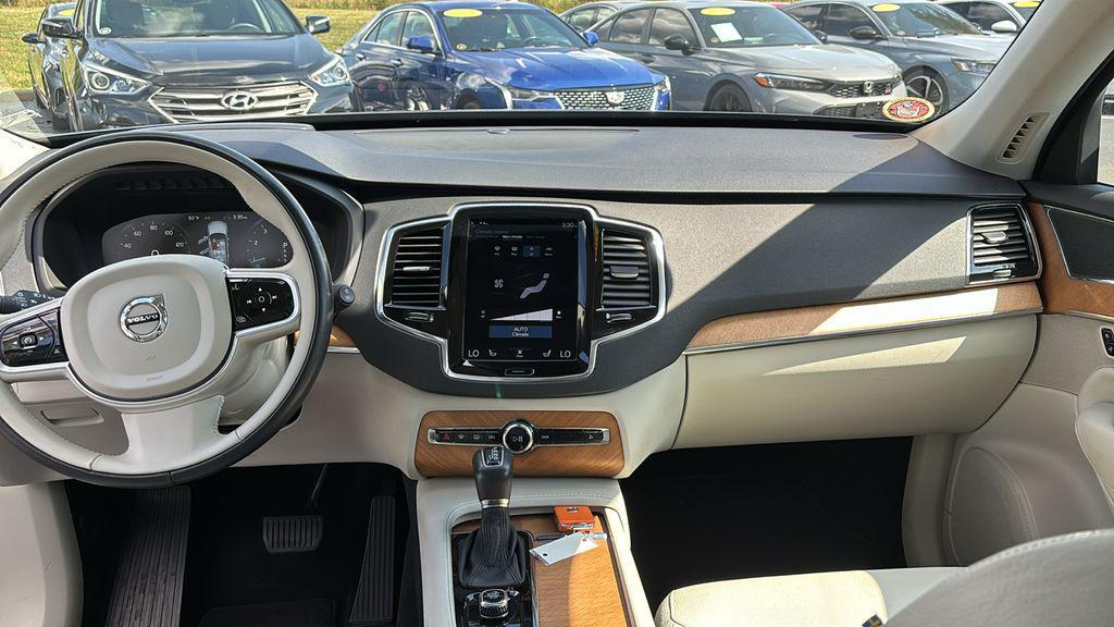 used 2022 Volvo XC90 car, priced at $34,109