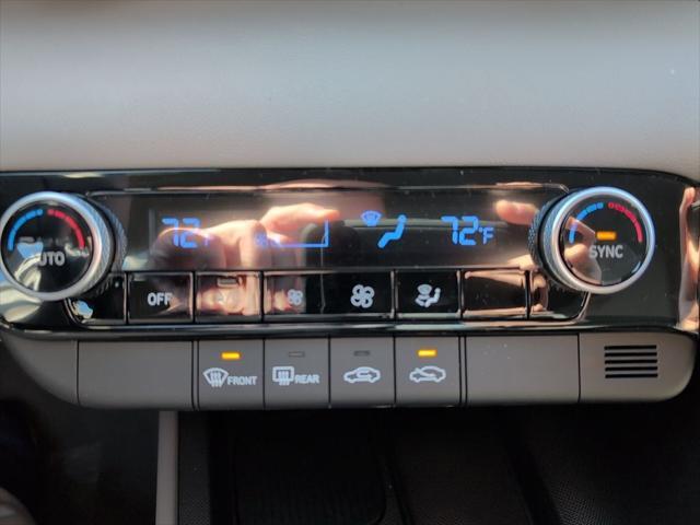 new 2025 Hyundai Elantra car, priced at $23,275