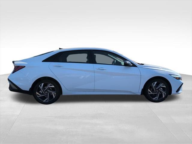 new 2025 Hyundai Elantra car, priced at $23,275