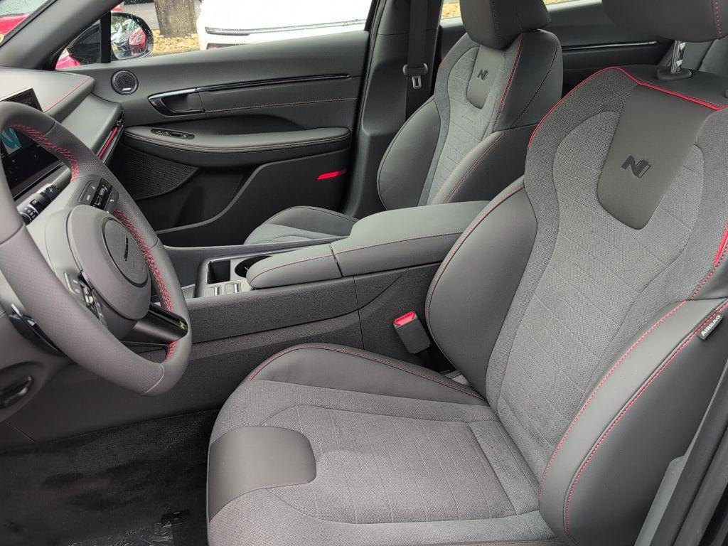 new 2025 Hyundai Sonata car, priced at $33,914