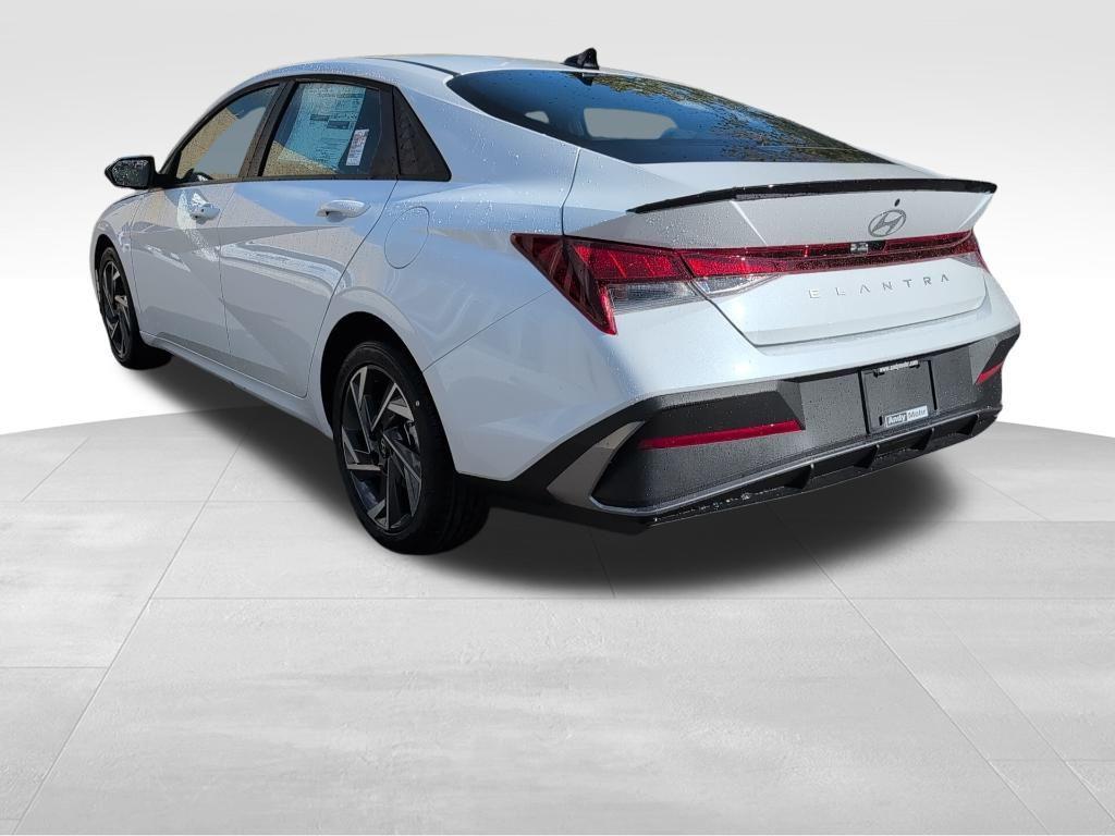 new 2025 Hyundai Elantra car, priced at $23,711