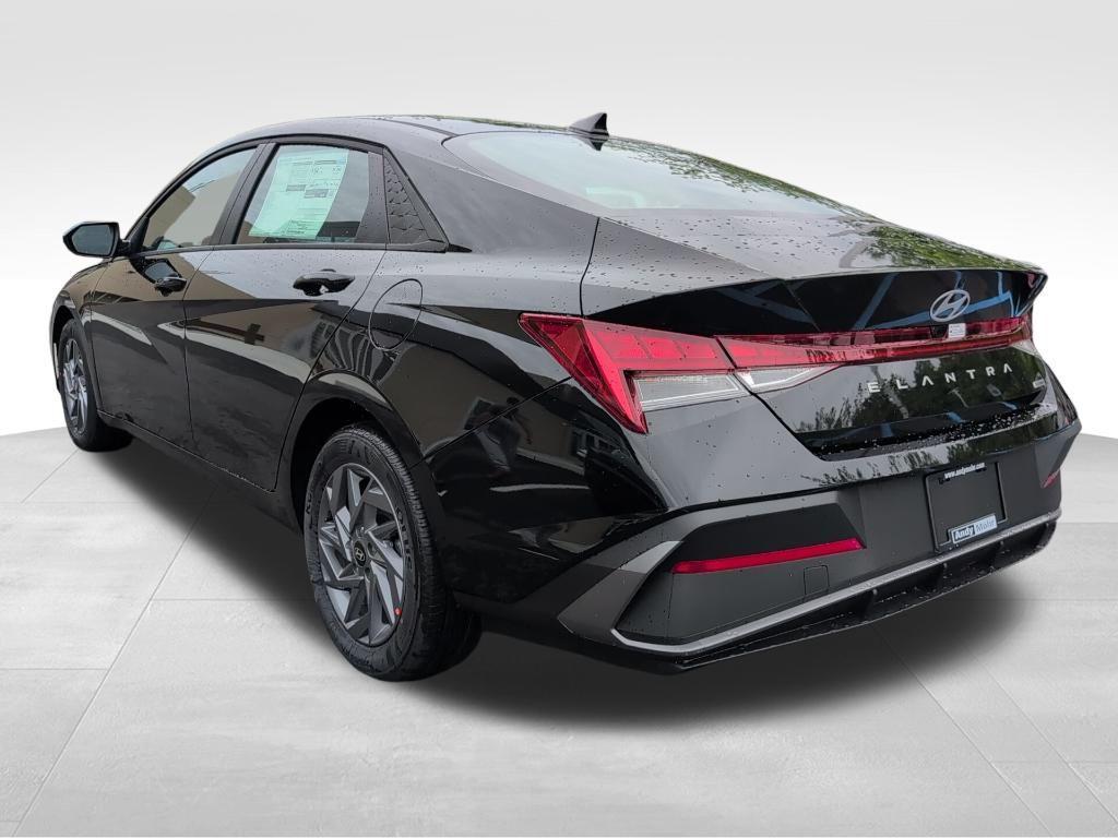 new 2025 Hyundai ELANTRA HEV car, priced at $23,678