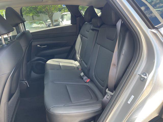 new 2025 Hyundai TUCSON Hybrid car, priced at $36,066