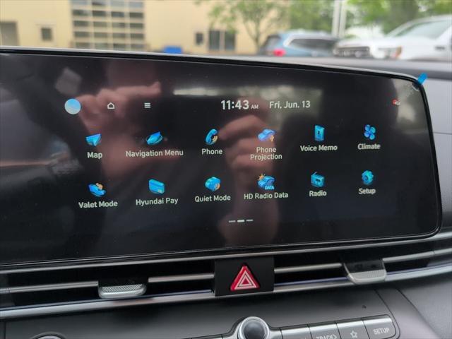 new 2025 Hyundai Elantra car, priced at $26,044