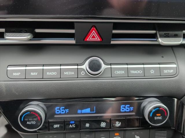 new 2025 Hyundai Elantra car, priced at $26,044