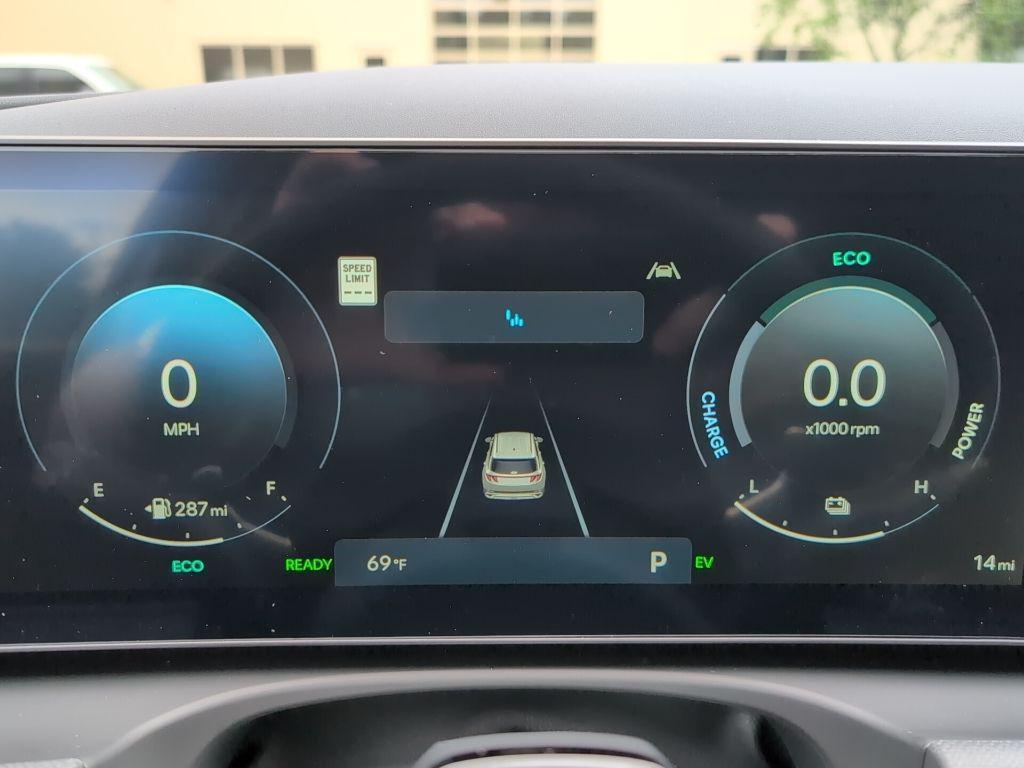 new 2025 Hyundai TUCSON Hybrid car, priced at $34,876