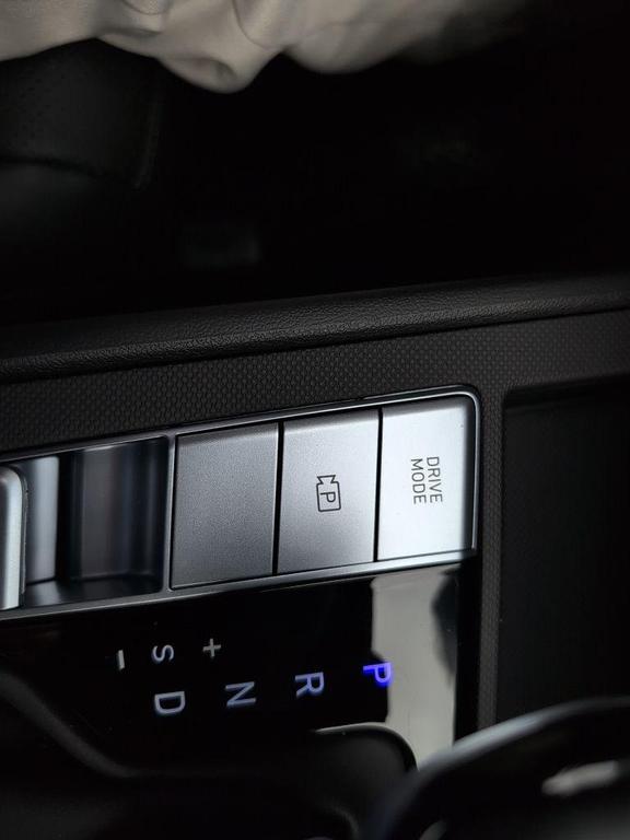 new 2025 Hyundai Elantra car, priced at $26,810