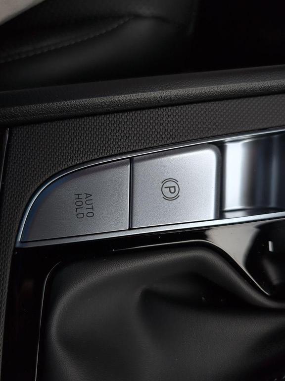 new 2025 Hyundai Elantra car, priced at $26,810