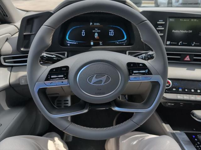 new 2025 Hyundai Elantra car, priced at $22,916