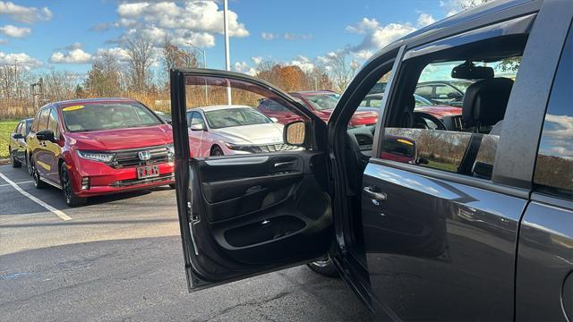 used 2019 Dodge Grand Caravan car, priced at $16,228