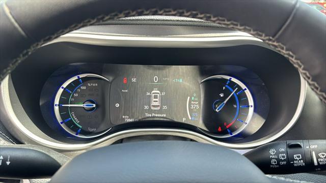 used 2023 Chrysler Pacifica Hybrid car, priced at $24,219