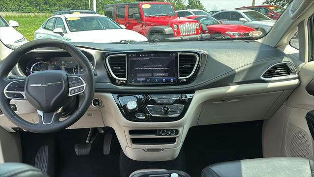 used 2023 Chrysler Pacifica Hybrid car, priced at $24,219