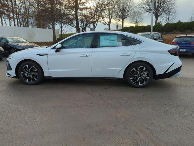 new 2024 Hyundai Sonata car, priced at $28,185