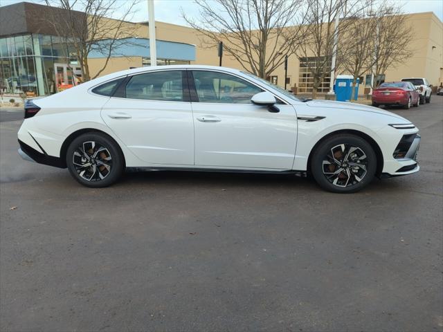 new 2024 Hyundai Sonata car, priced at $28,185