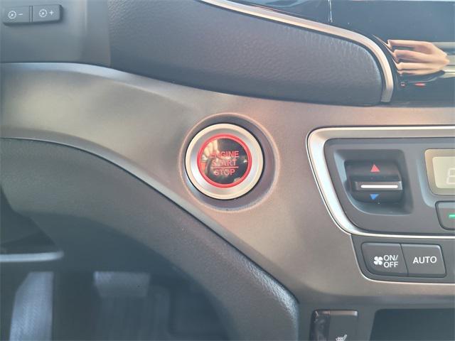 used 2022 Honda Pilot car, priced at $25,961