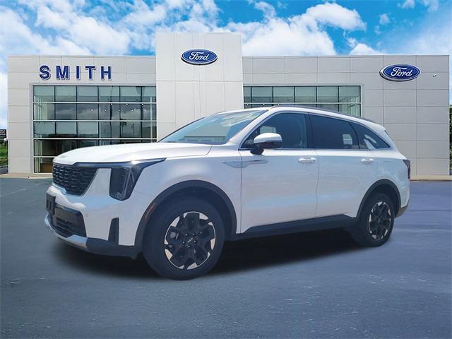 used 2024 Kia Sorento car, priced at $30,421