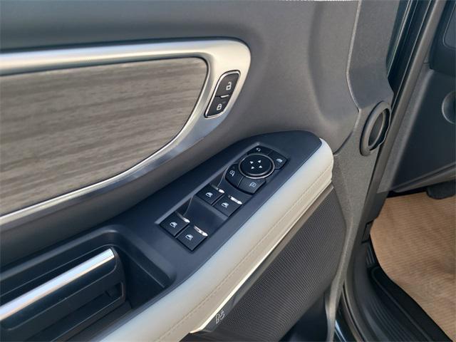 new 2025 Ford Expedition car, priced at $79,226