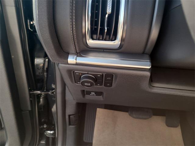 new 2025 Ford Expedition car, priced at $79,226