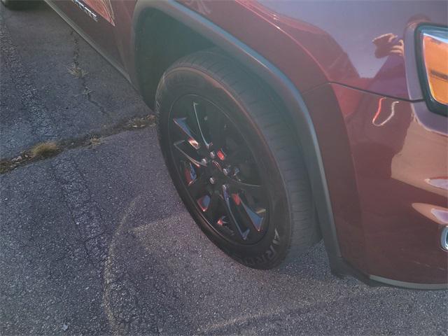 used 2018 Jeep Grand Cherokee car, priced at $10,713