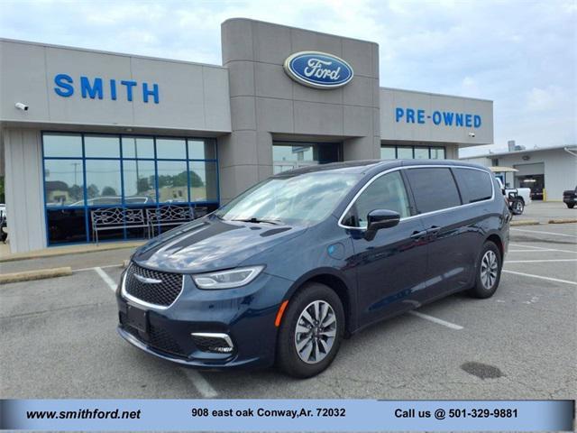 used 2023 Chrysler Pacifica Hybrid car, priced at $29,911