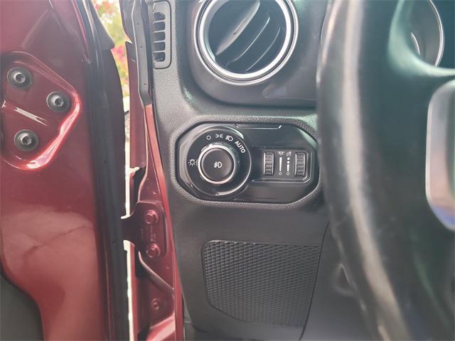 used 2021 Jeep Wrangler Unlimited car, priced at $33,361