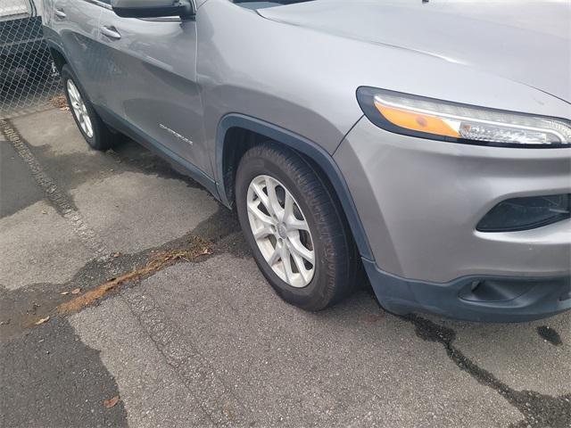 used 2016 Jeep Cherokee car, priced at $9,740