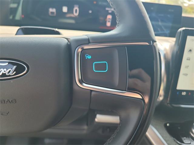 new 2025 Ford Expedition car, priced at $83,044