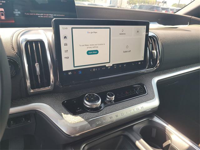 new 2025 Ford Expedition car, priced at $82,517