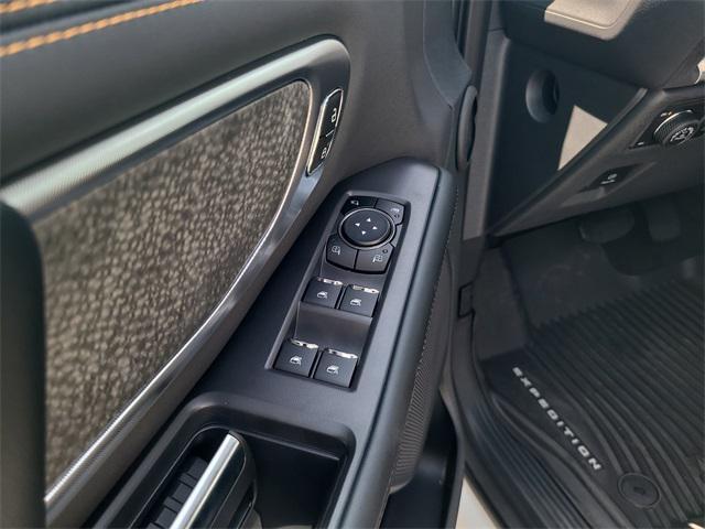 new 2025 Ford Expedition car, priced at $82,517
